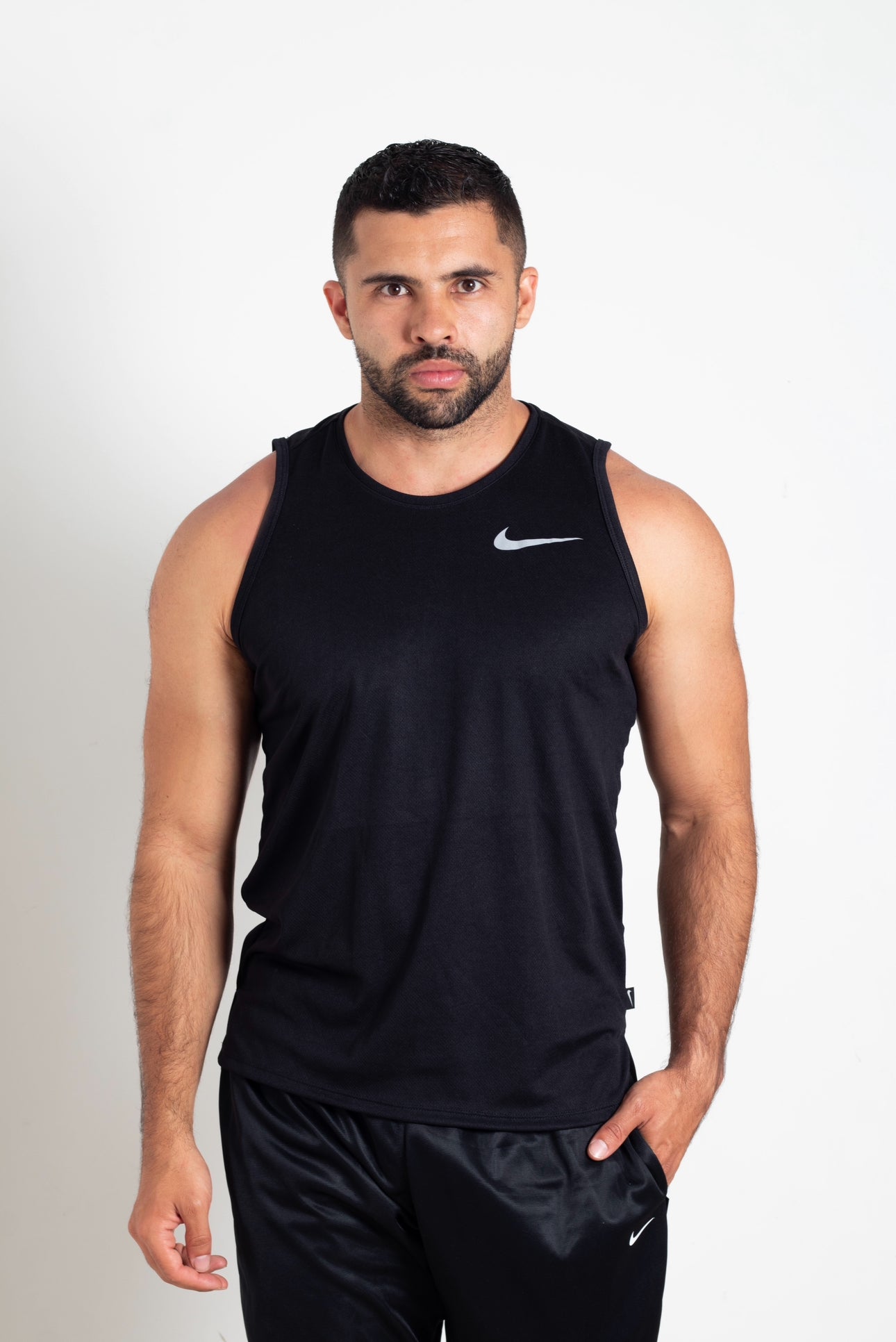 <em>Felipe E</em>